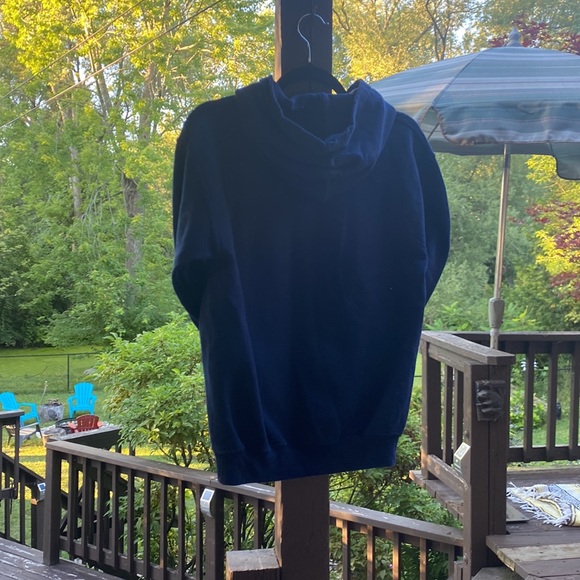UofT Dark Blue “MOM” Sweater - Picture 5 of 5